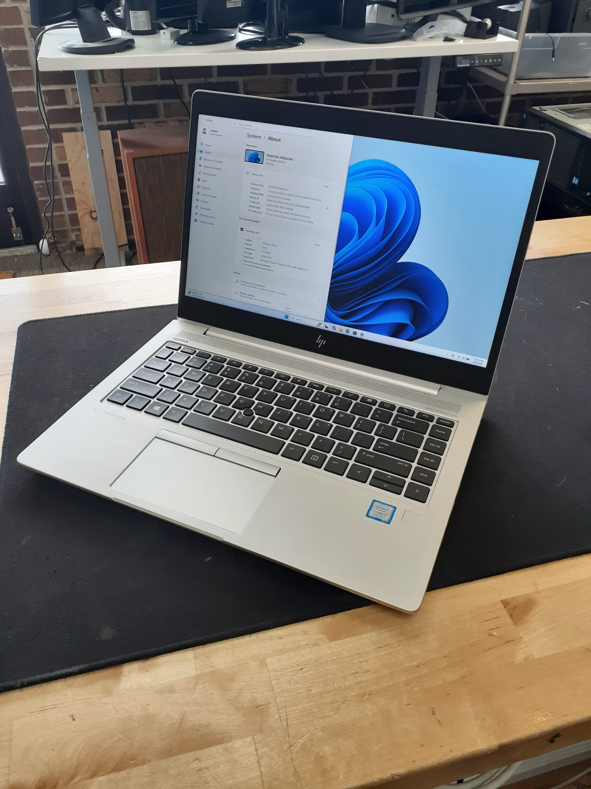 Hp Elitebook 840 G5 8th Gen I7 $300